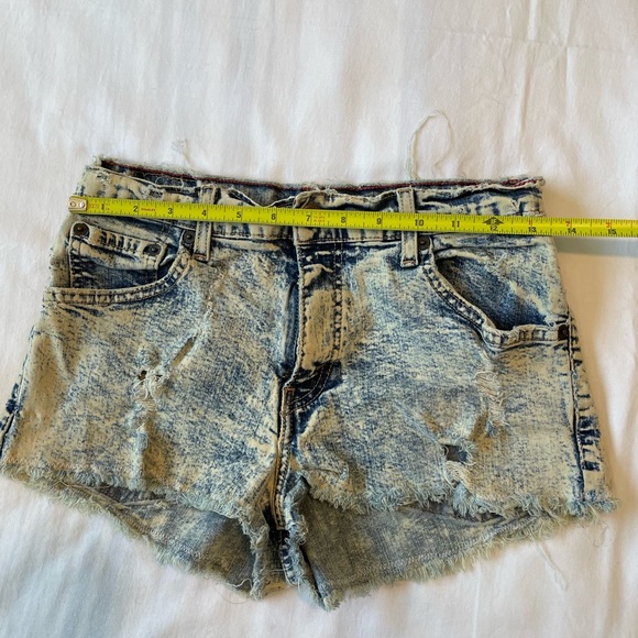 Vintage Distressed Levi High Waisted Shorts - Picture 8 of 9